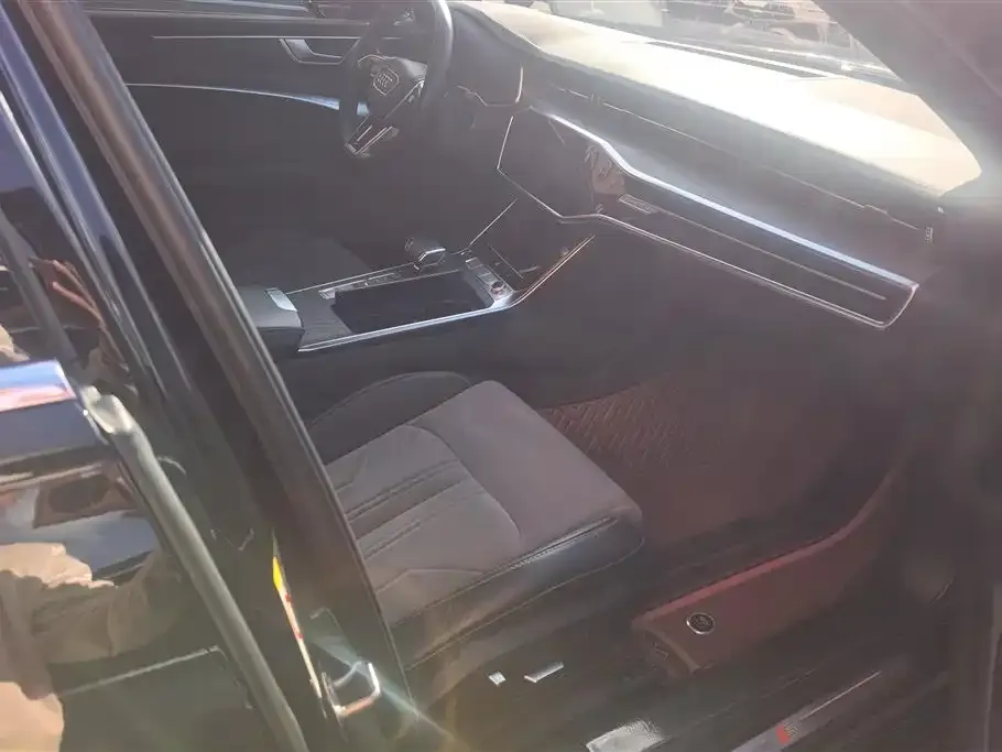 Audi A6L 2023 из CN, фото 2