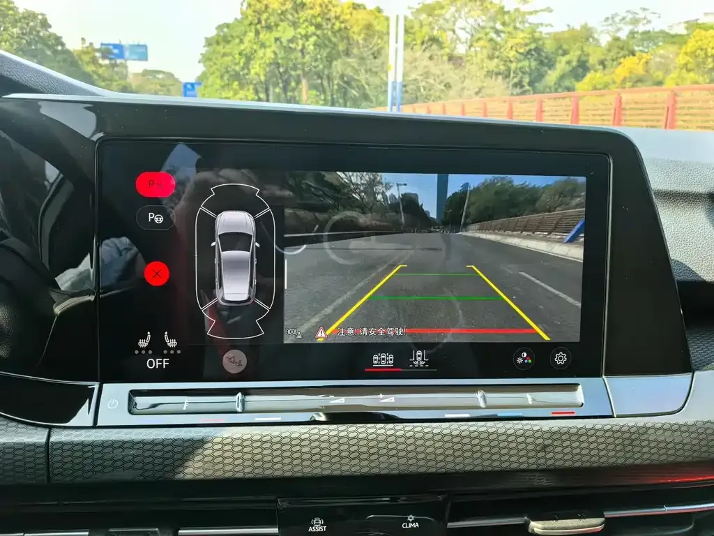 Volkswagen Golf GTI 2023 из CN, фото 7