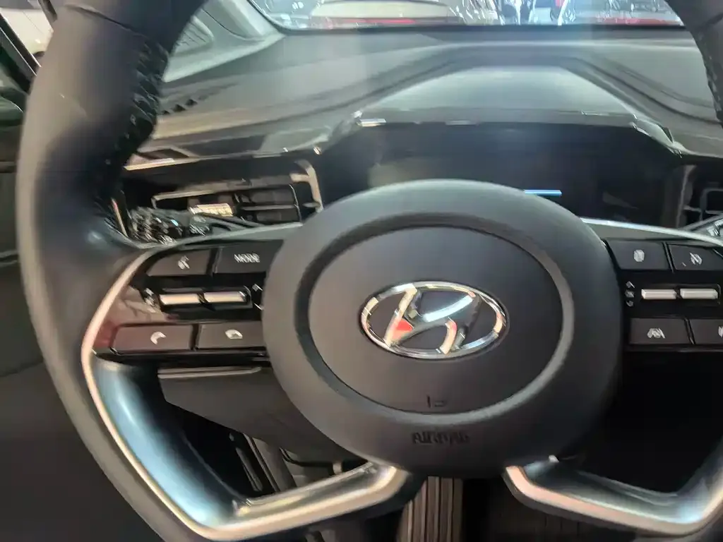 Hyundai Custo — фото 3