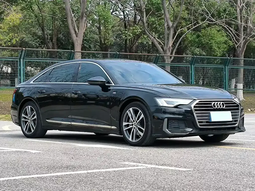 Audi A6L — фото 7