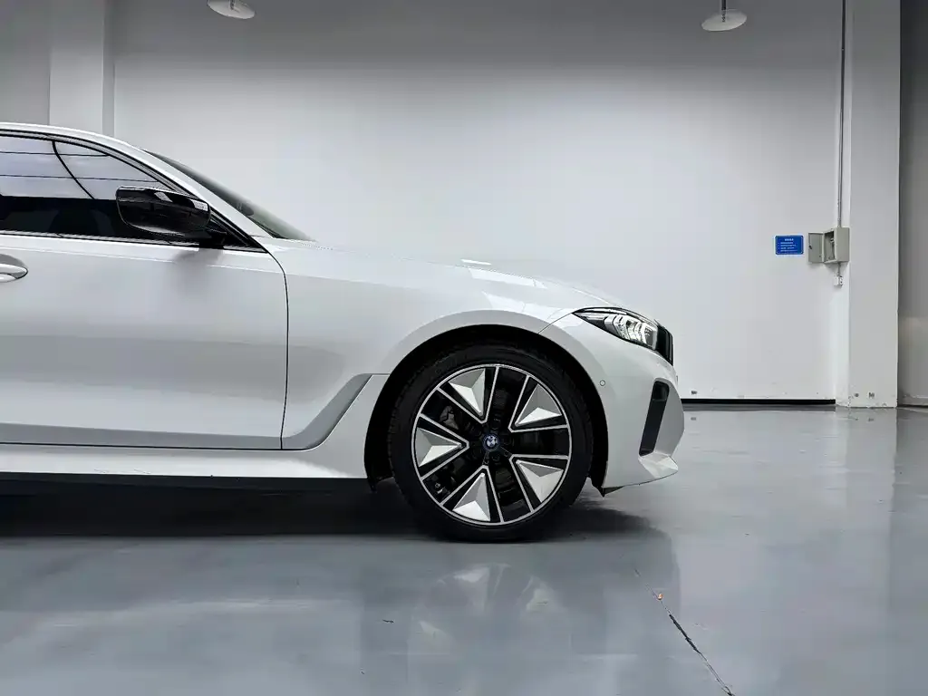 BMW i3 2024 из CN, фото 3