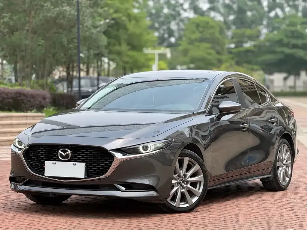 Mazda 3 Axela 2023 из CN, фото 1