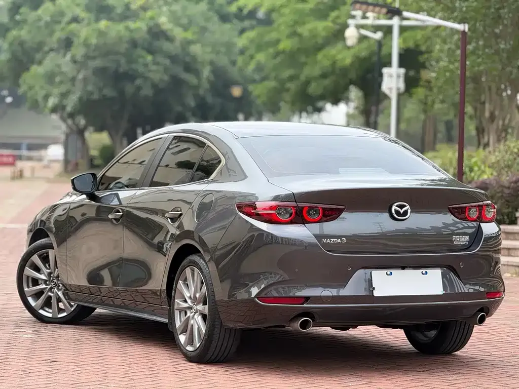 Mazda 3 Axela 2023 из CN, фото 5