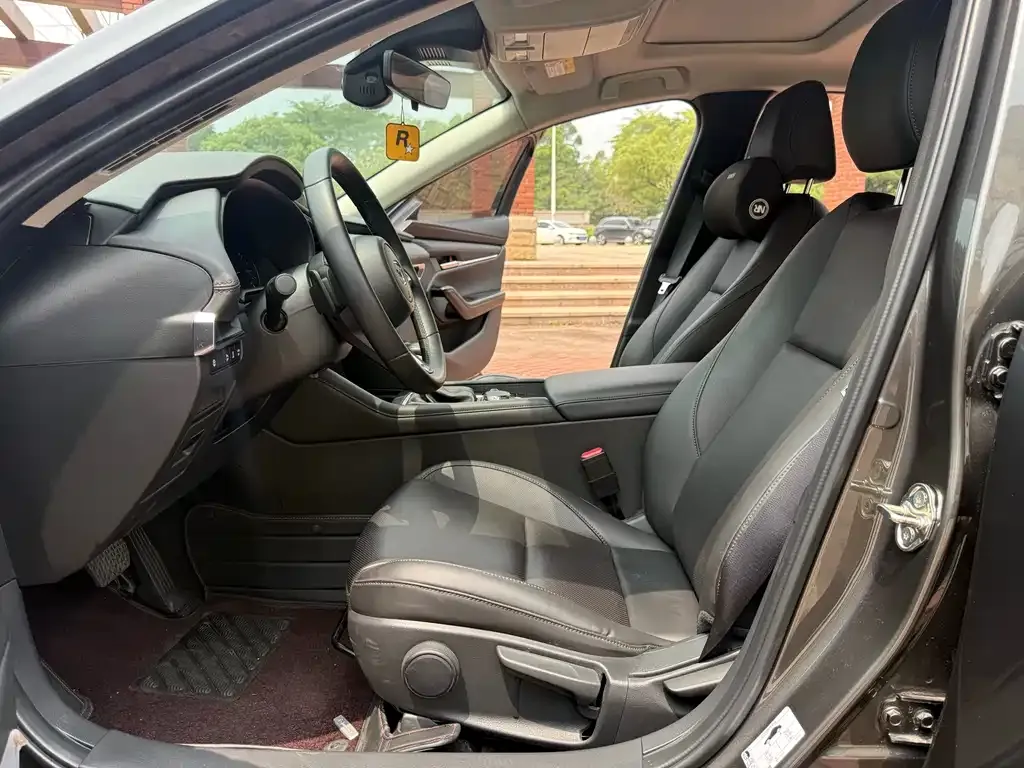 Mazda 3 Axela 2023 из CN, фото 6