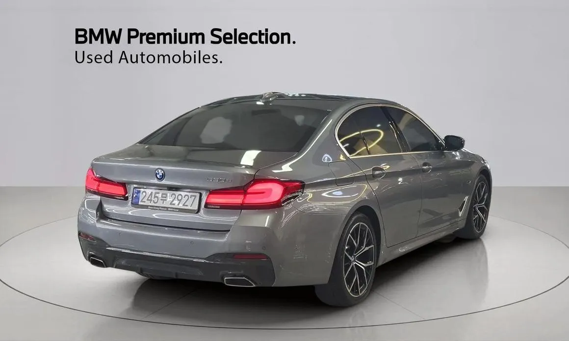 BMW 5-Series 2023 из KR, фото 2