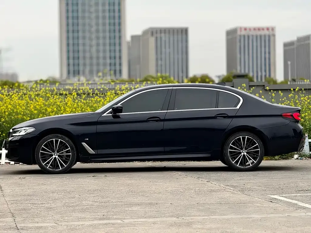 BMW 5 Series — фото 10