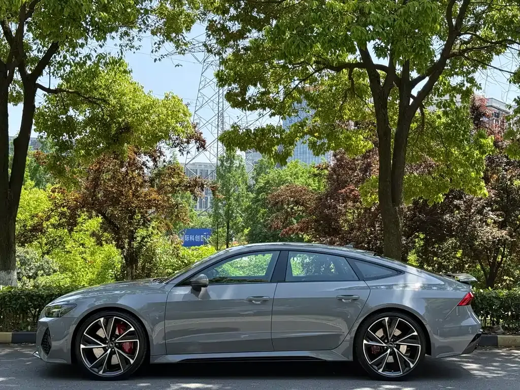 Audi RS 7 2025 из CN, фото 5