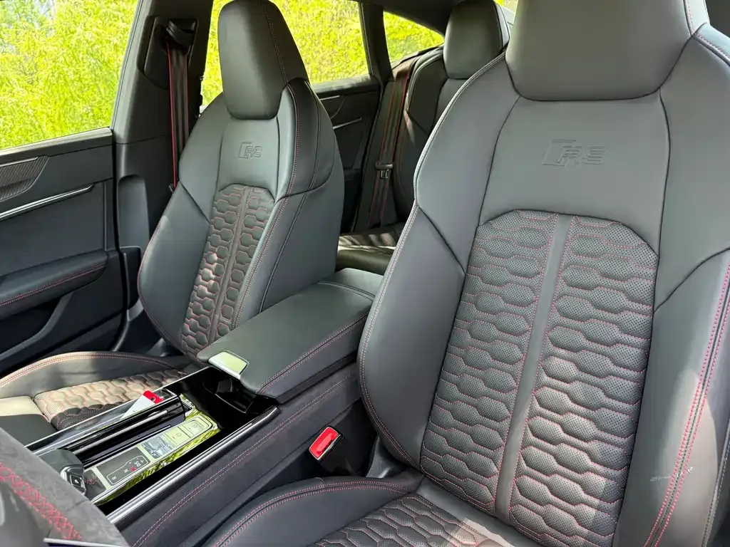 Audi RS 7 2025 из CN, фото 7