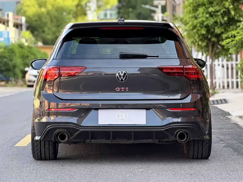 Volkswagen Golf GTI — фото 9