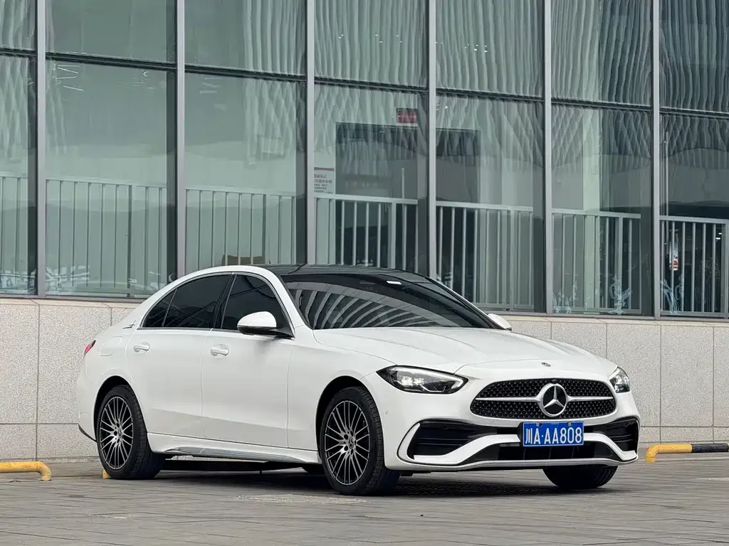 Mercedes-Benz C-Class — фото 1