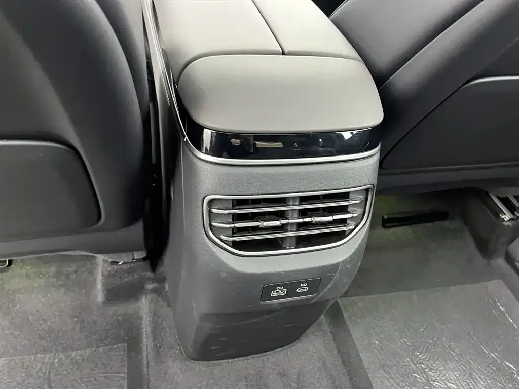Hongqi Tiangong 08 2024 из CN, фото 4