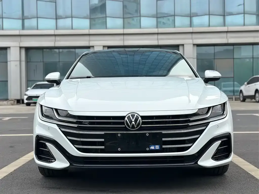 Volkswagen CC 2023 из CN, фото 3