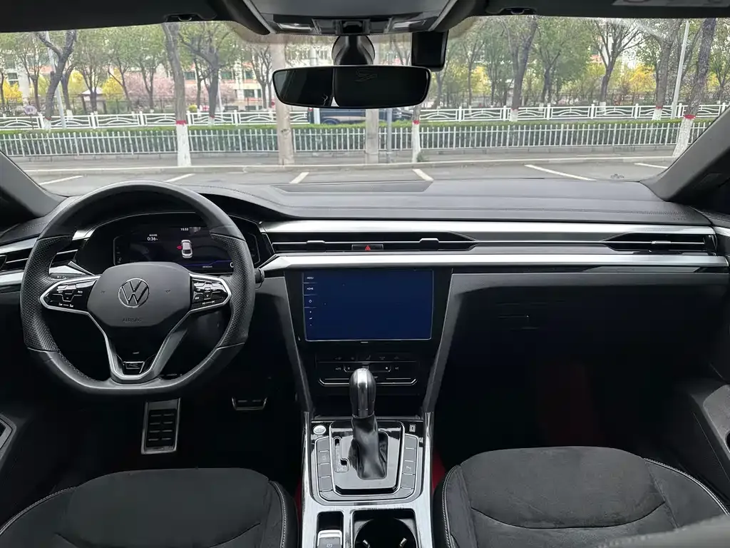 Volkswagen CC 2023 из CN, фото 9