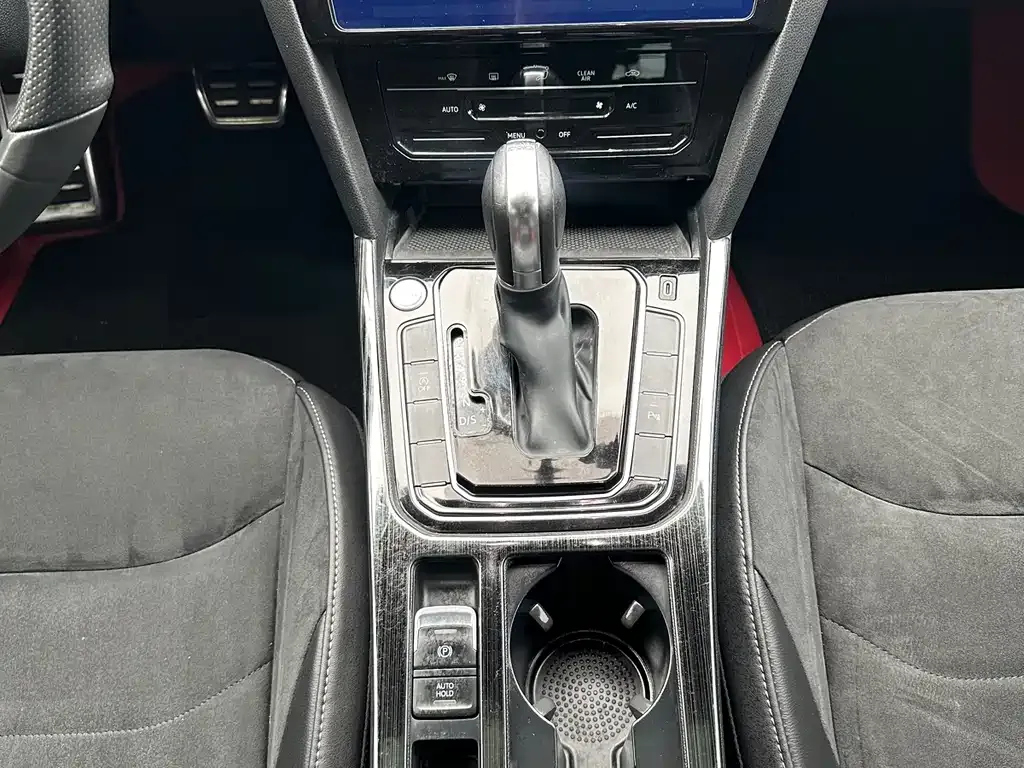 Volkswagen CC 2023 из CN, фото 10
