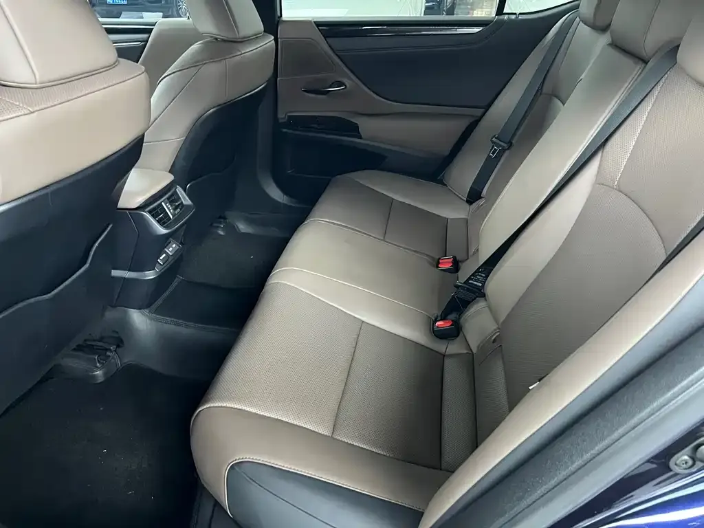 Lexus ES 2024 из CN, фото 3