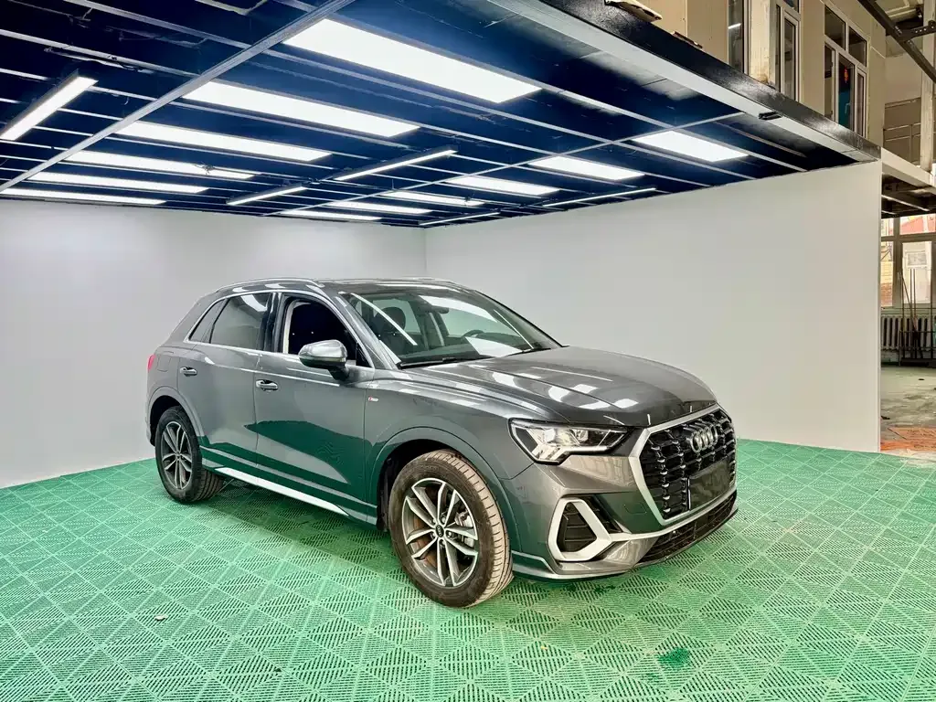 Audi Q3 — фото 8