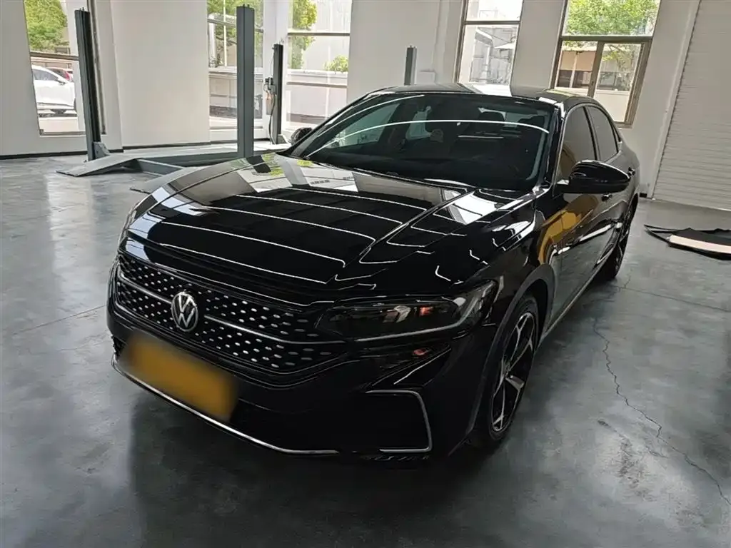 Volkswagen Passat 2023 из CN, фото 5