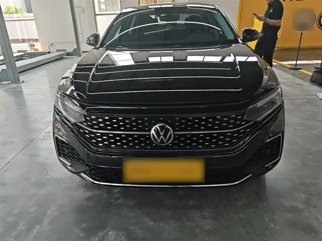 Volkswagen Passat 2023 из CN, фото 7