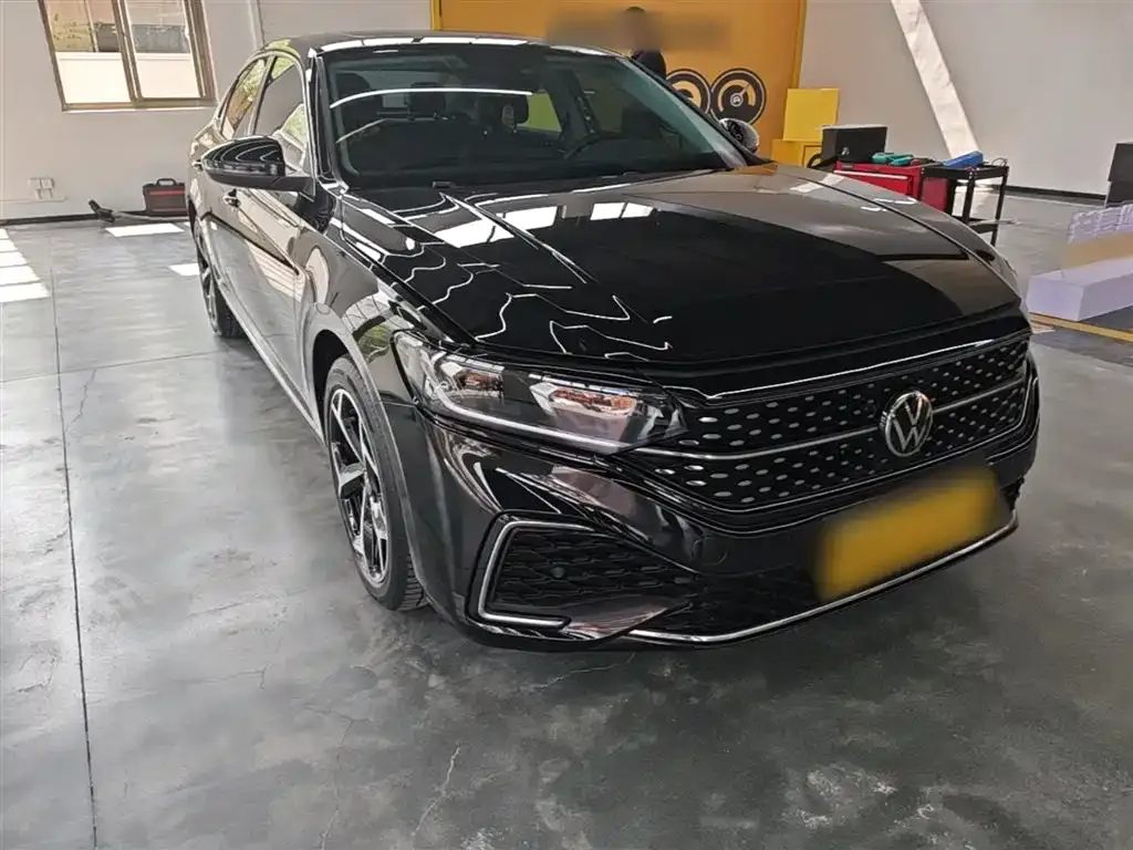 Volkswagen Passat 2023 из CN, фото 4