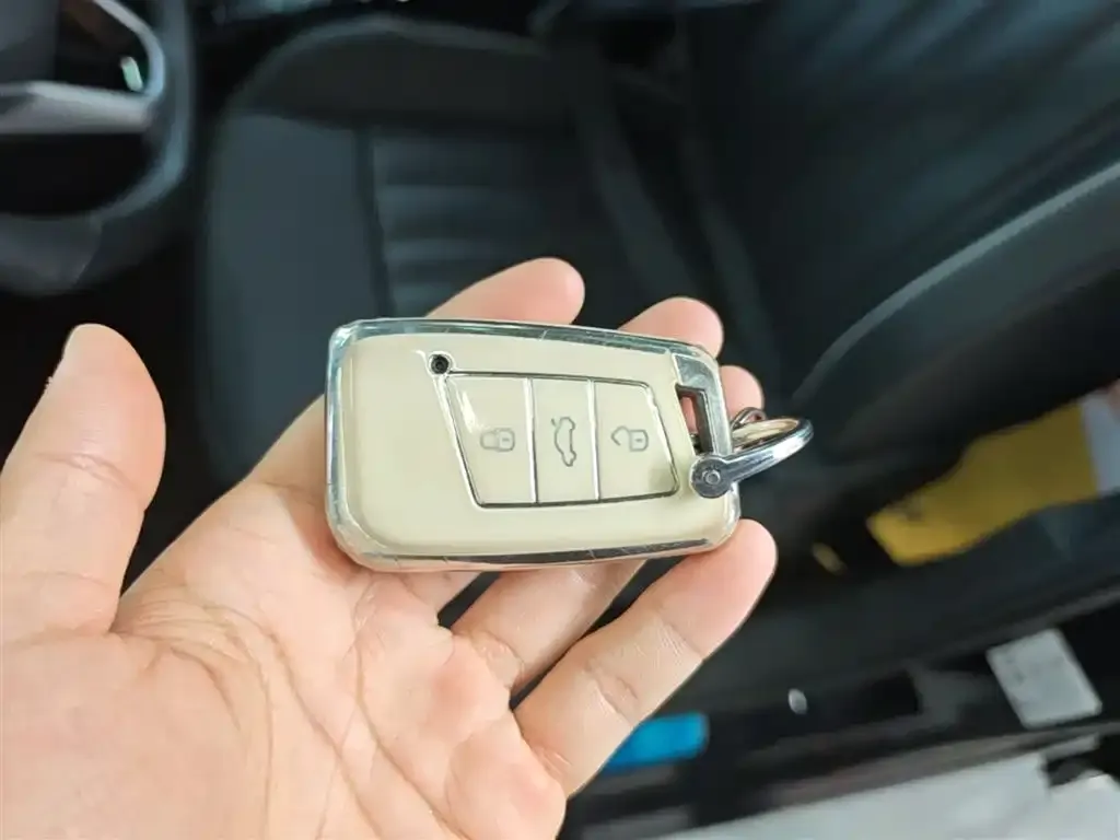 Volkswagen Passat 2023 из CN, фото 3