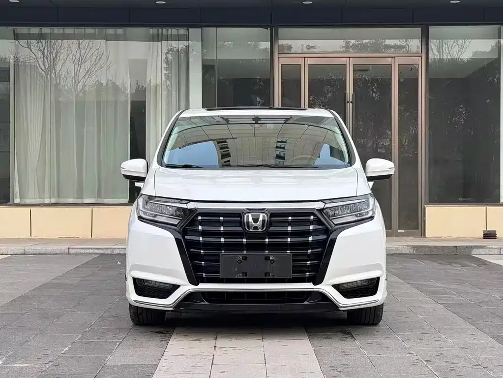 Honda Elysion 2022 из CN, фото 2
