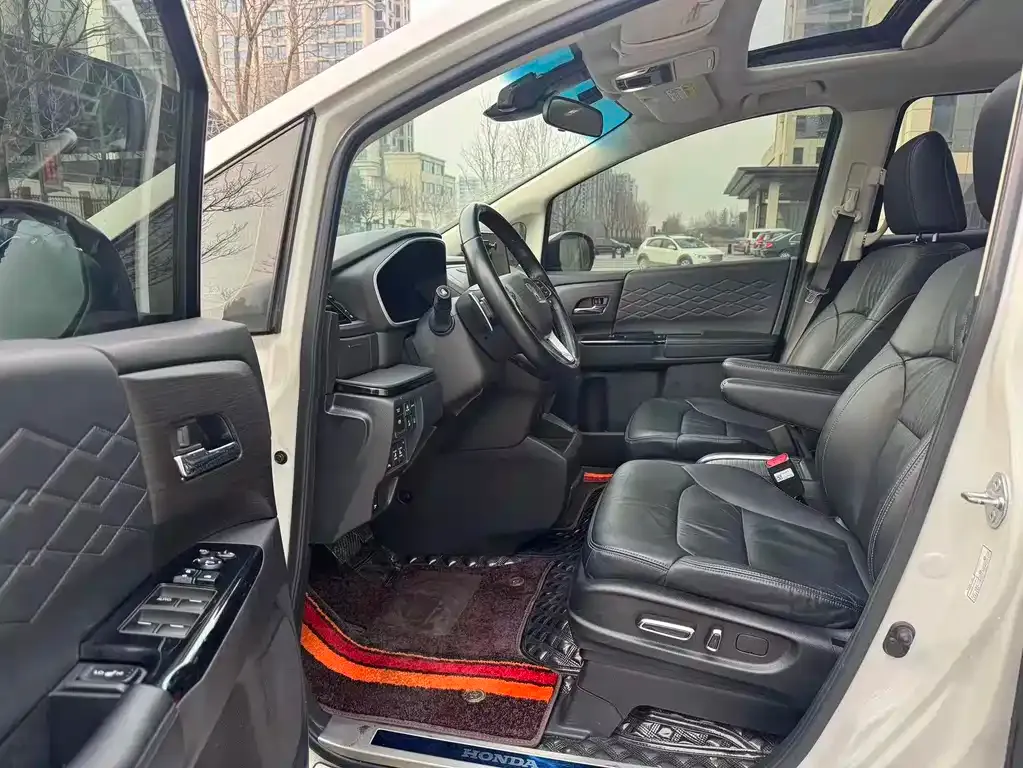 Honda Elysion 2022 из CN, фото 8