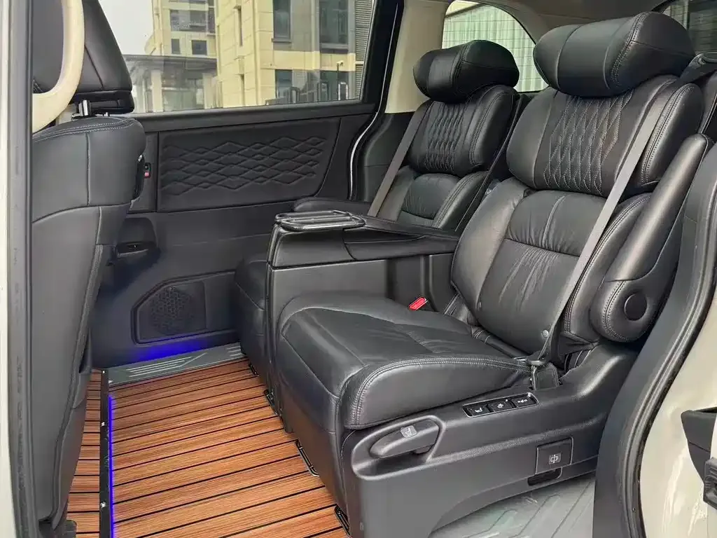 Honda Elysion 2022 из CN, фото 4