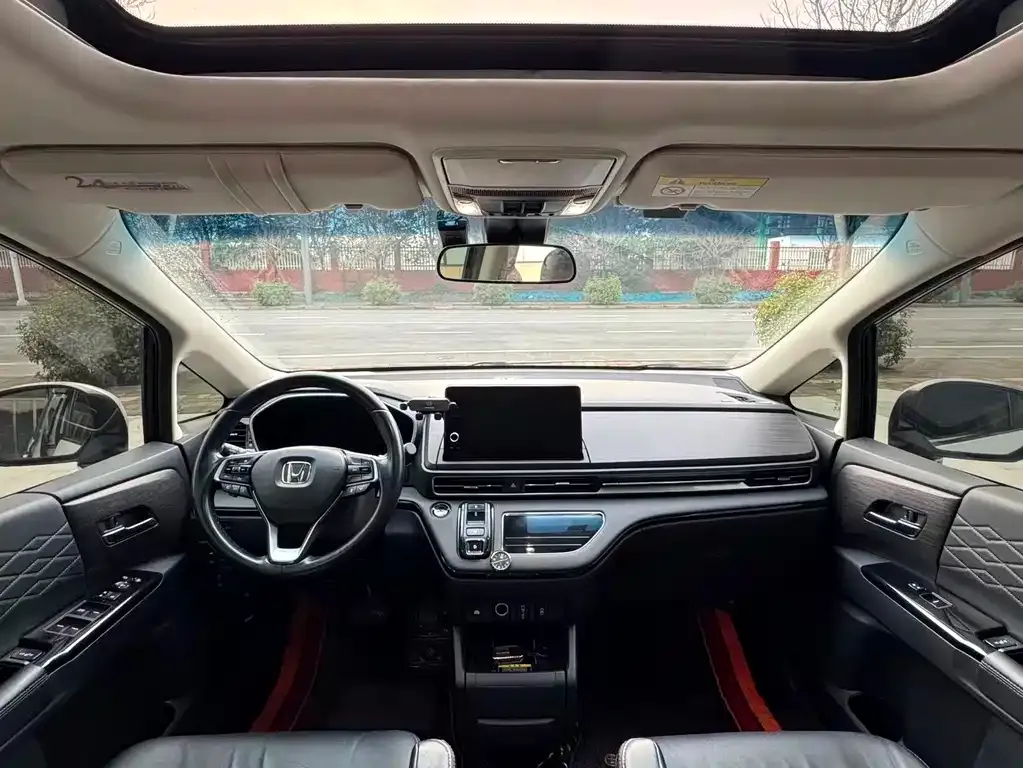 Honda Elysion 2022 из CN, фото 5