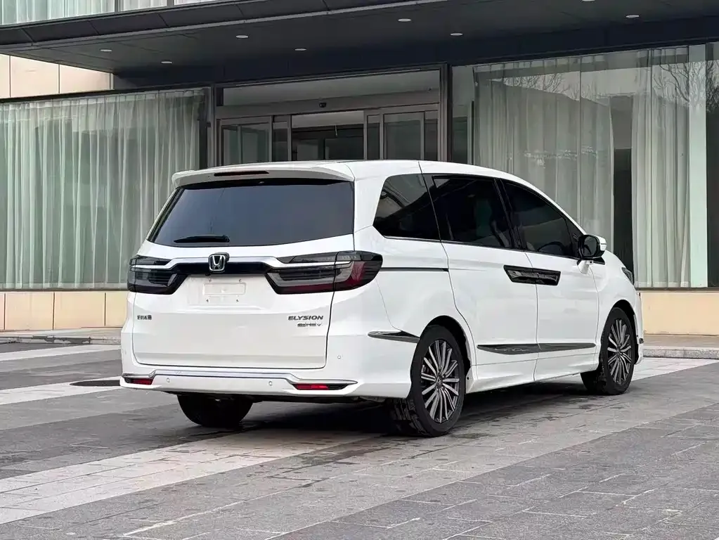Honda Elysion 2022 из CN, фото 9