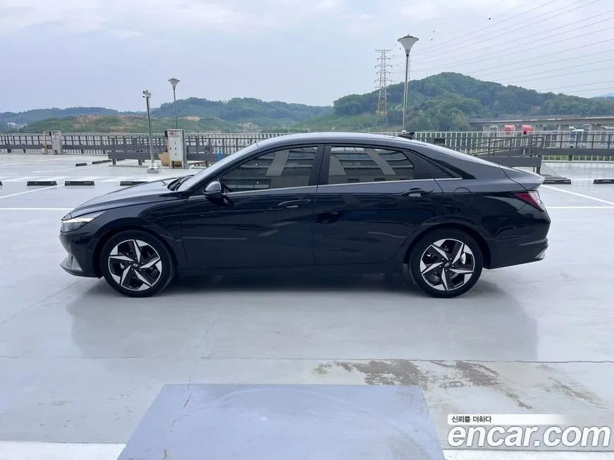 Hyundai AVANTE — фото 2