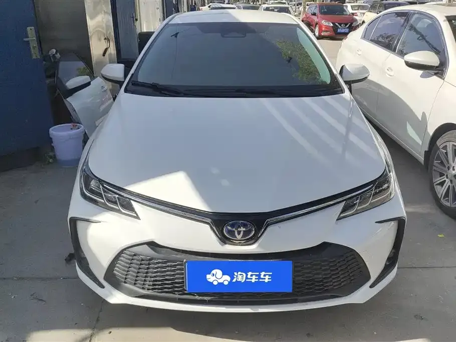 Toyota Corolla 2023 из CN, фото 3