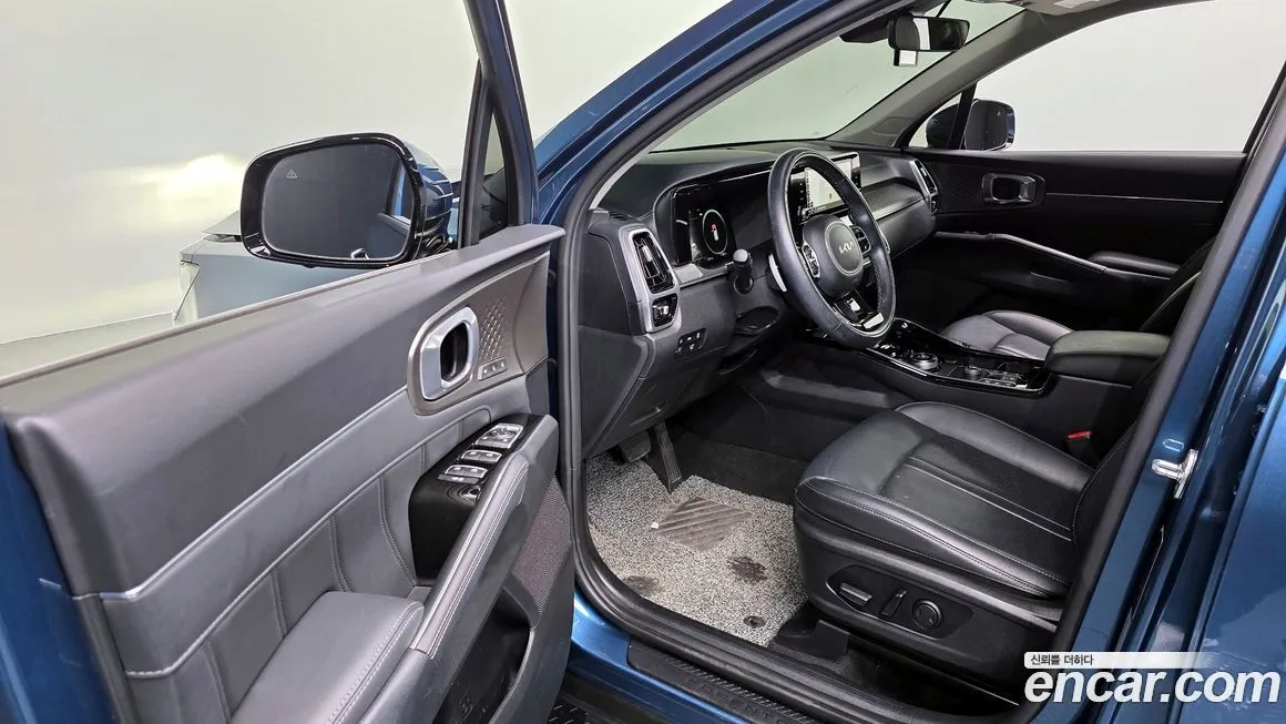 Kia Sorento — фото 8