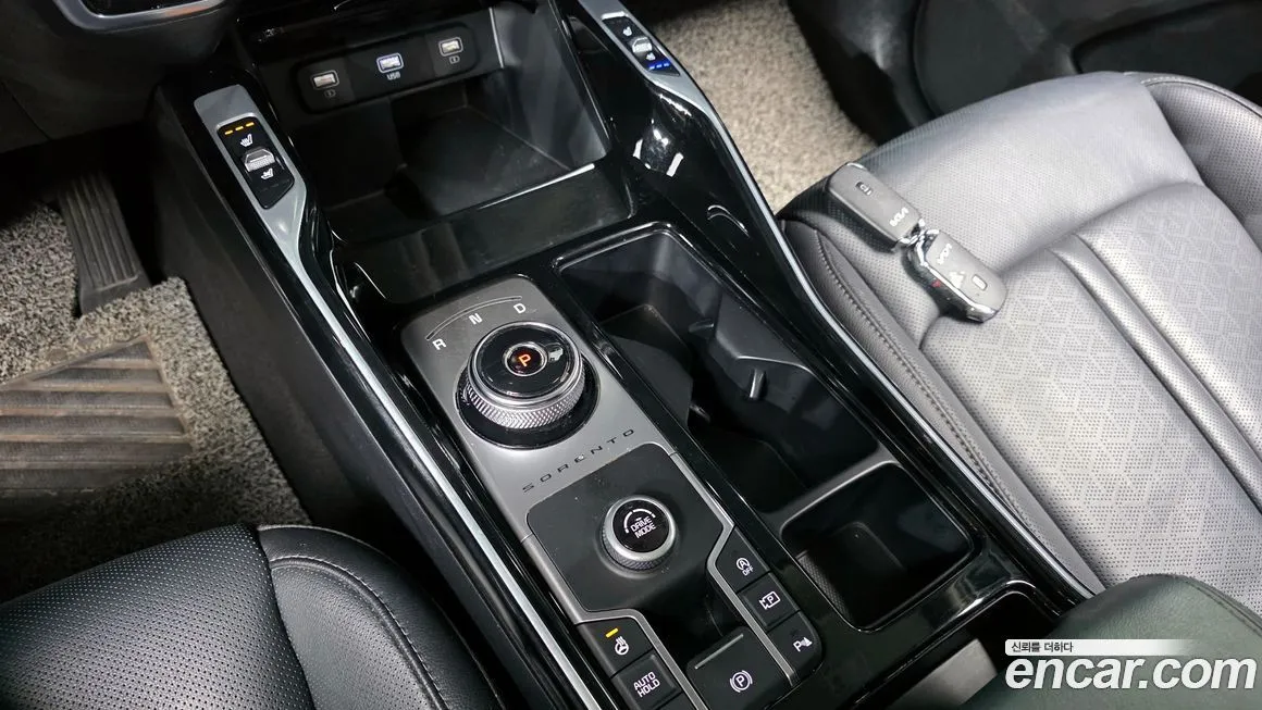 Kia Sorento — фото 9