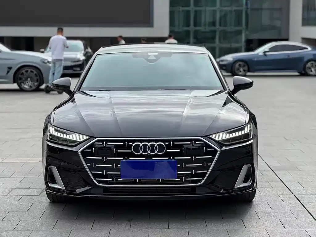 Audi A7L 2024 из CN, фото 5
