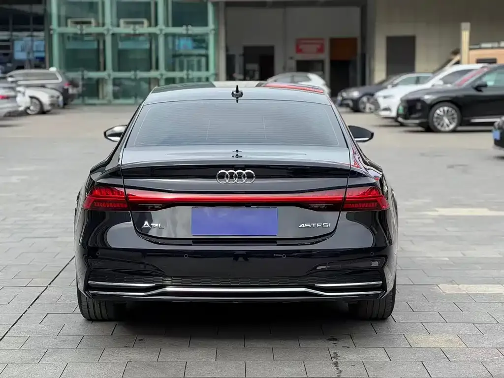Audi A7L 2024 из CN, фото 3