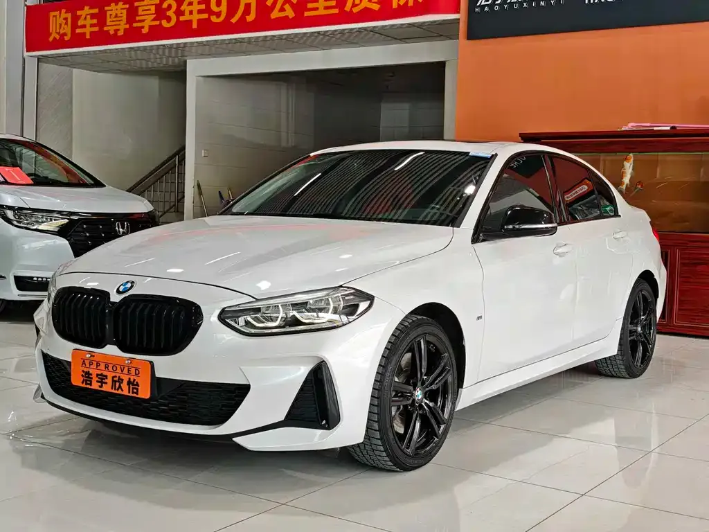 BMW 1 Series — фото 1
