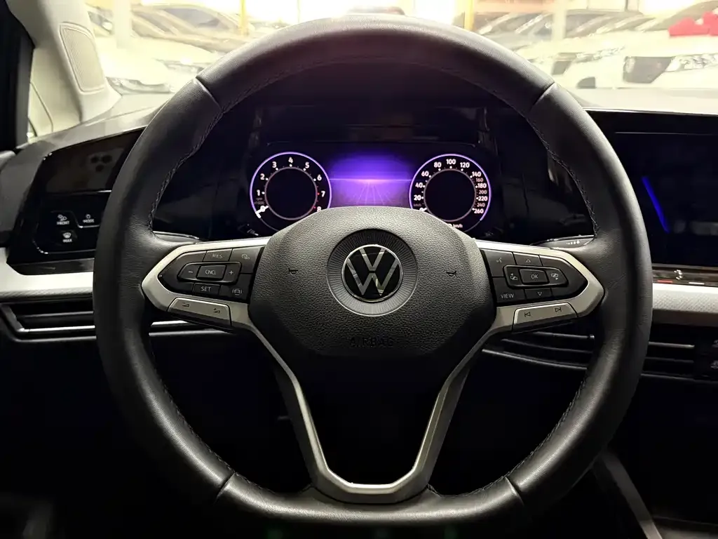 Volkswagen Golf — фото 2