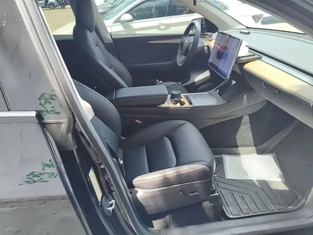 Tesla Model Y 2022 из CN, фото 2