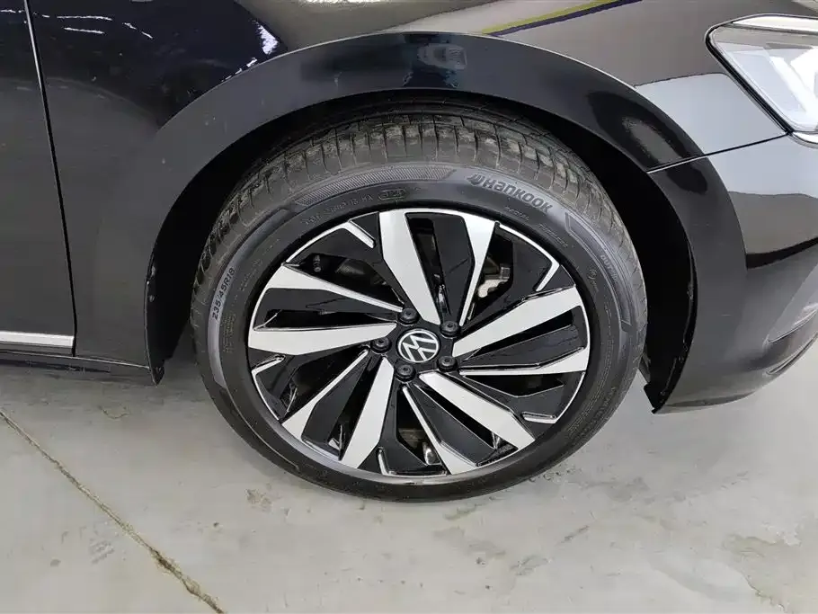 Volkswagen Passat — фото 10