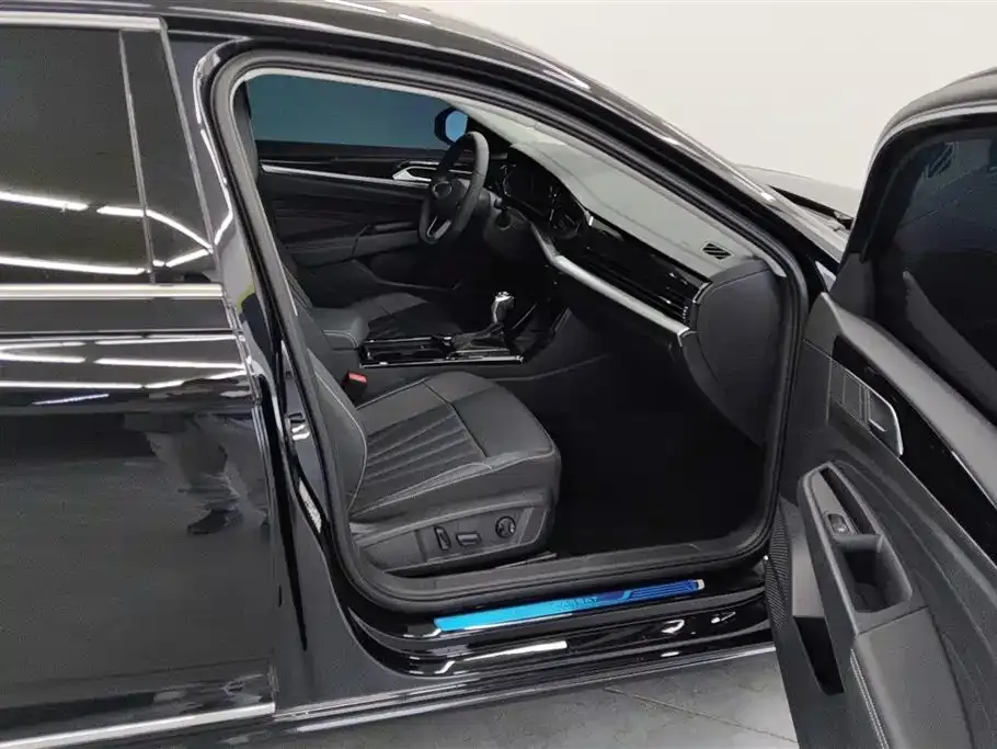 Volkswagen Passat — фото 7