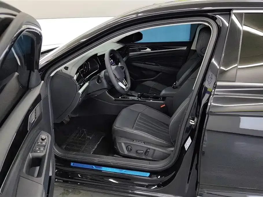 Volkswagen Passat — фото 8
