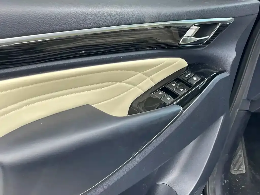 GAC Motor Trumpchi M8 — фото 9