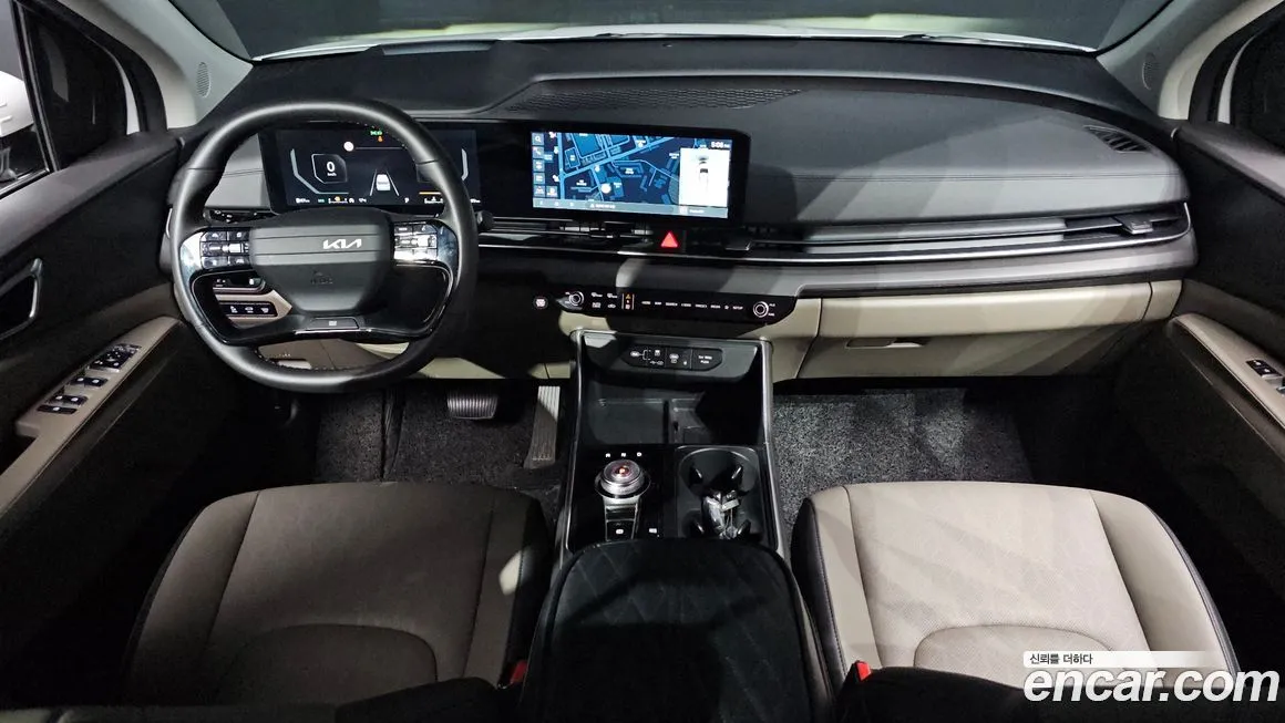 Kia Carnival — фото 10