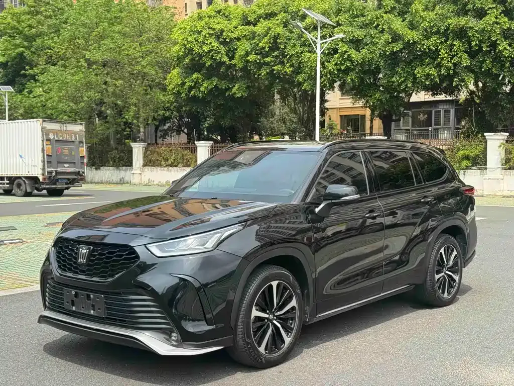 Toyota Crown Kluger