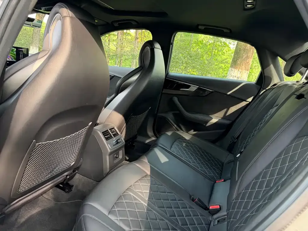 Audi S4 2021 из CN, фото 7