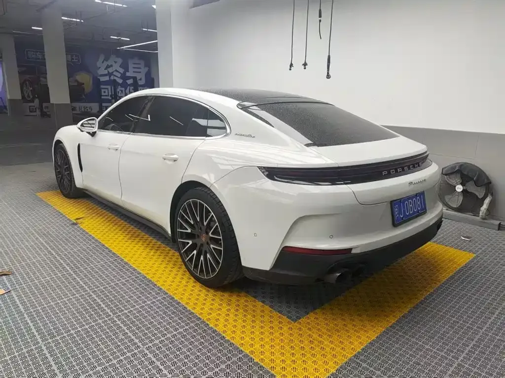 Porsche Panamera 2025 из CN, фото 10