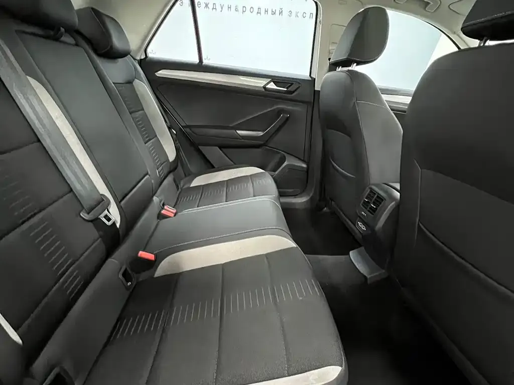 Volkswagen T-Roc 2023 из CN, фото 5