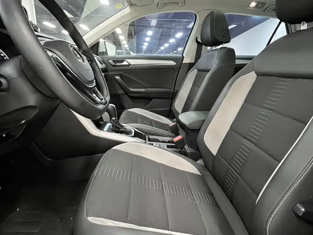 Volkswagen T-Roc 2023 из CN, фото 8