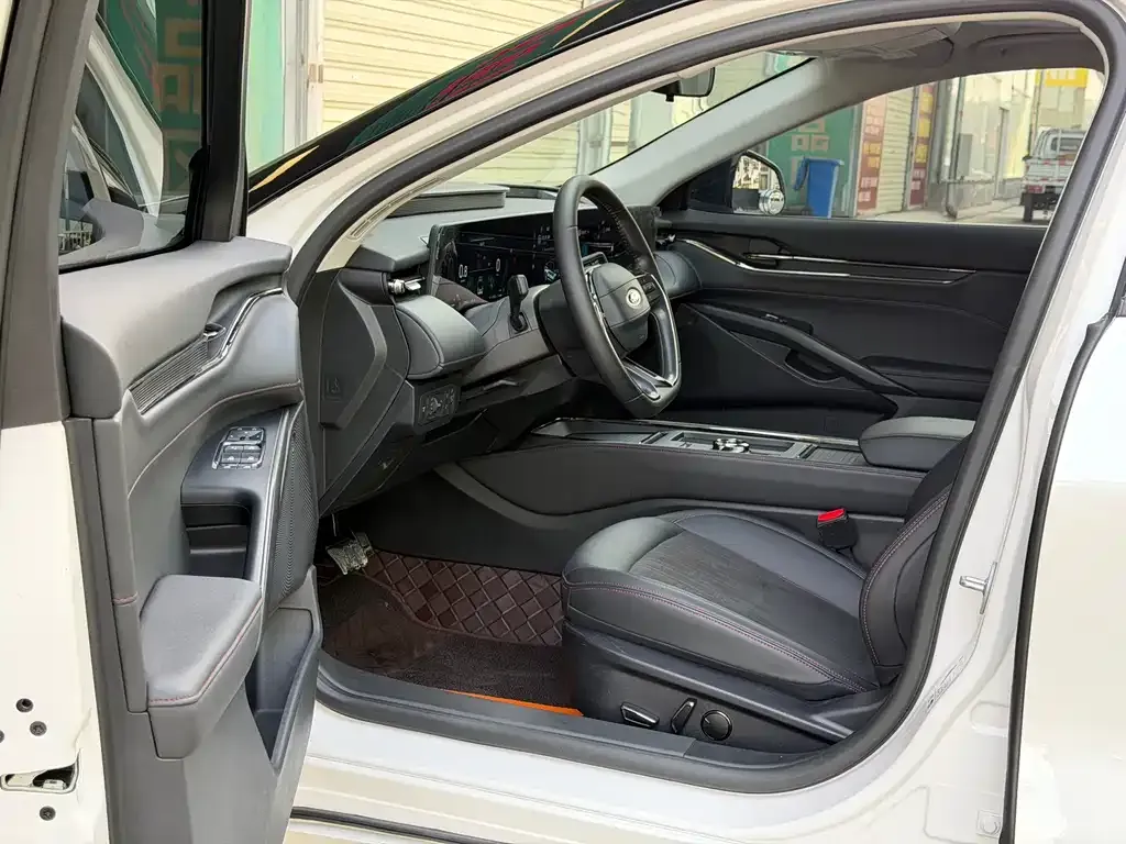 Ford Mondeo 2024 из CN, фото 2
