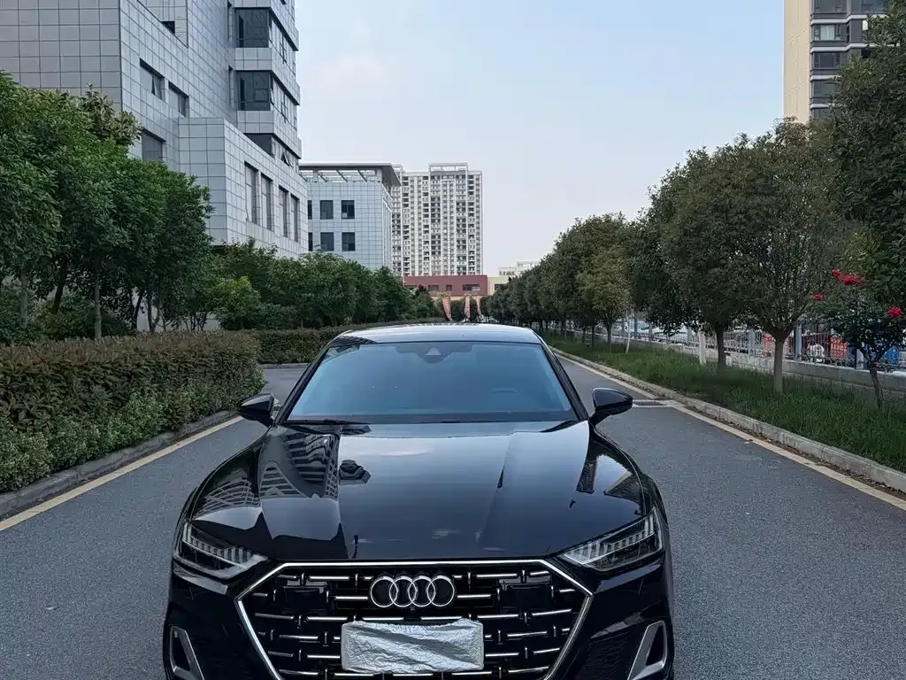Audi A7L 2023 из CN, фото 8